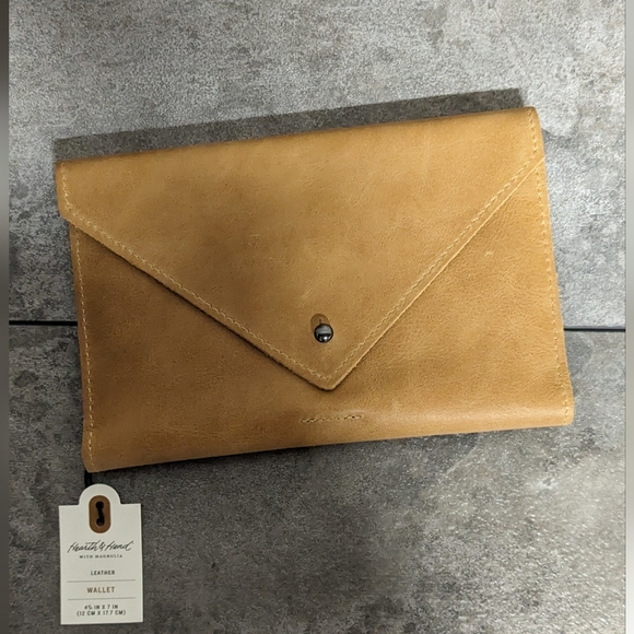 Hearth & Hand Handbags - NWT Hearth and Hand Leather Wallet